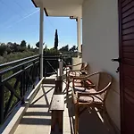 Villa Palmera 100m From The Nikiti (Sithonia)