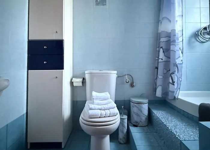 Palmera 100m From The Villa Nikiti (Sithonia)