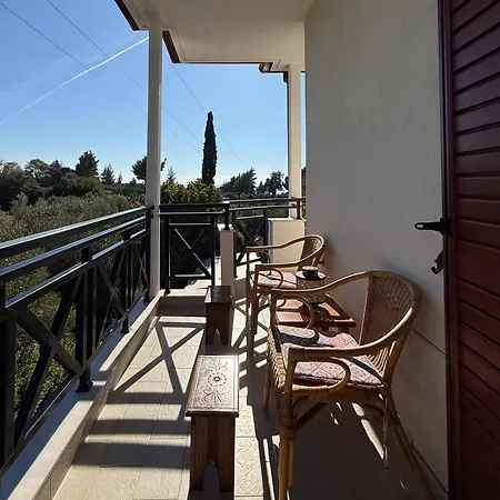 Vila Palmera 100m From The Nikiti (Sithonia)